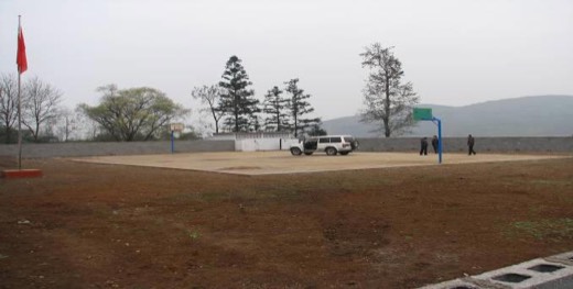 迎新小平小學（貴州省六枝特區龍場鄉）